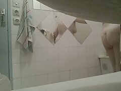 Splendida rossa donne nude porche Ariana Marie mostra il suo bel corpo